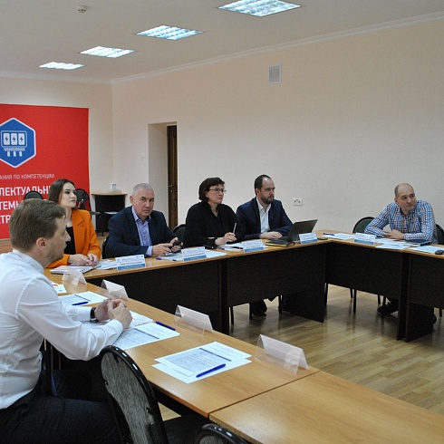 A round table on the topic of renewable energy microgeneration was held at the UDPO "Energy Institute for Advanced Training of PJSC Kubanenergo"